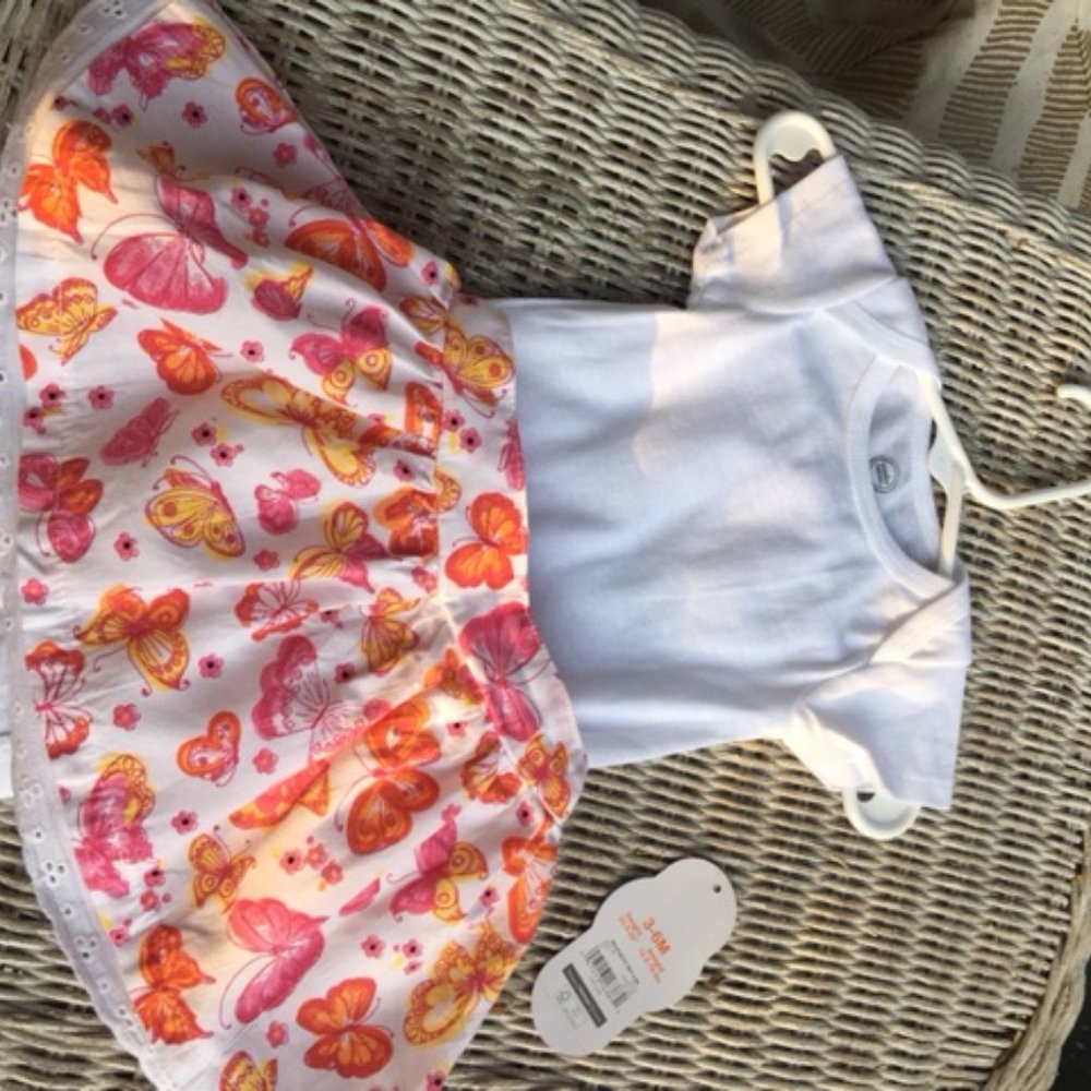 Cute, NWOT , 100% Cotton Dinet, Butterfly skirt 3-6 mths